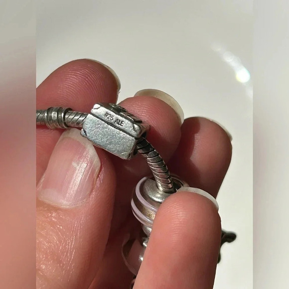 Pandora charm bracelet with charms - Picture 2 of 11